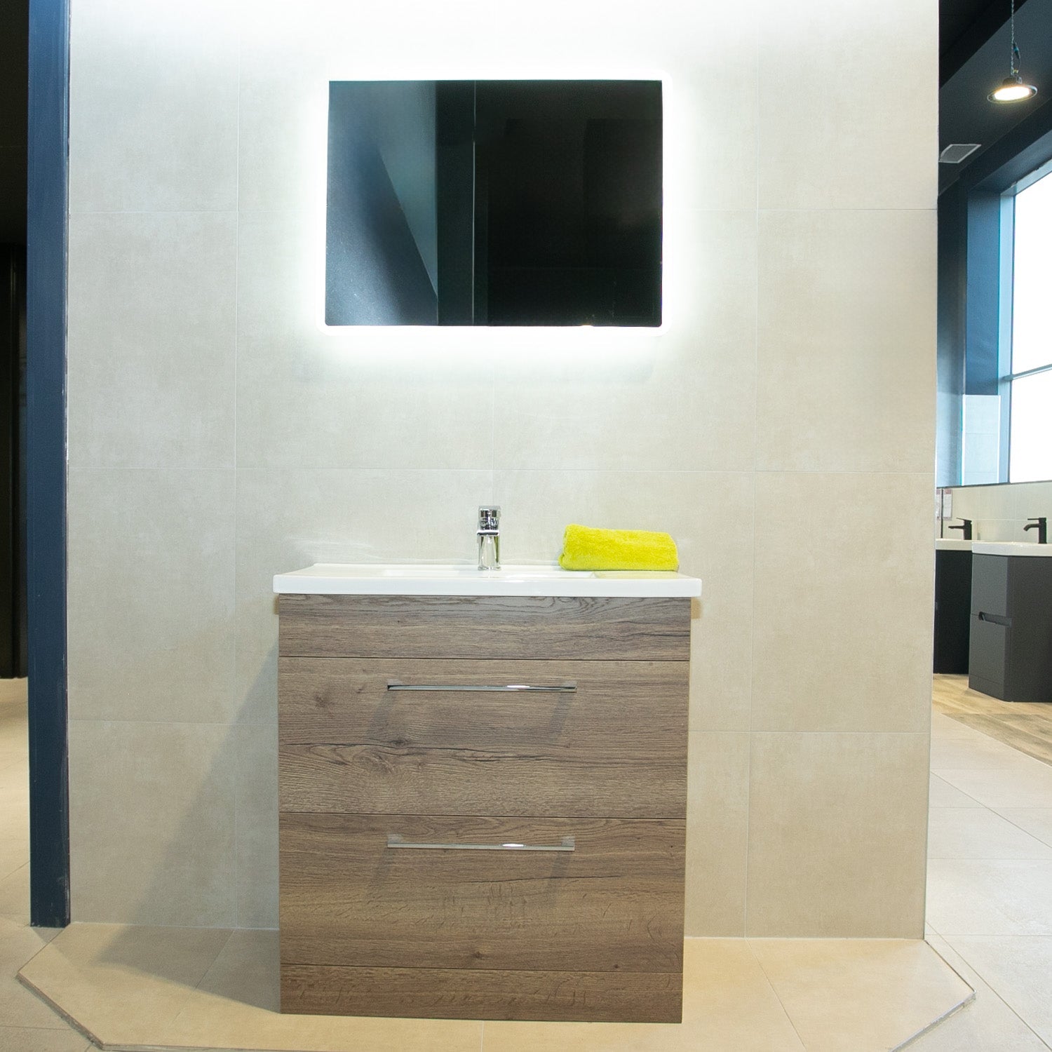 Showroom Bay 37