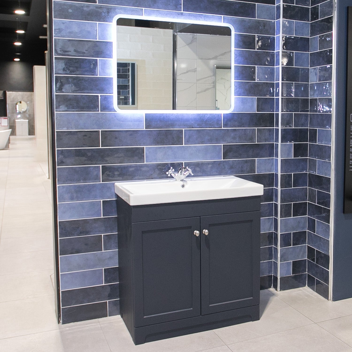 Showroom Bay 60