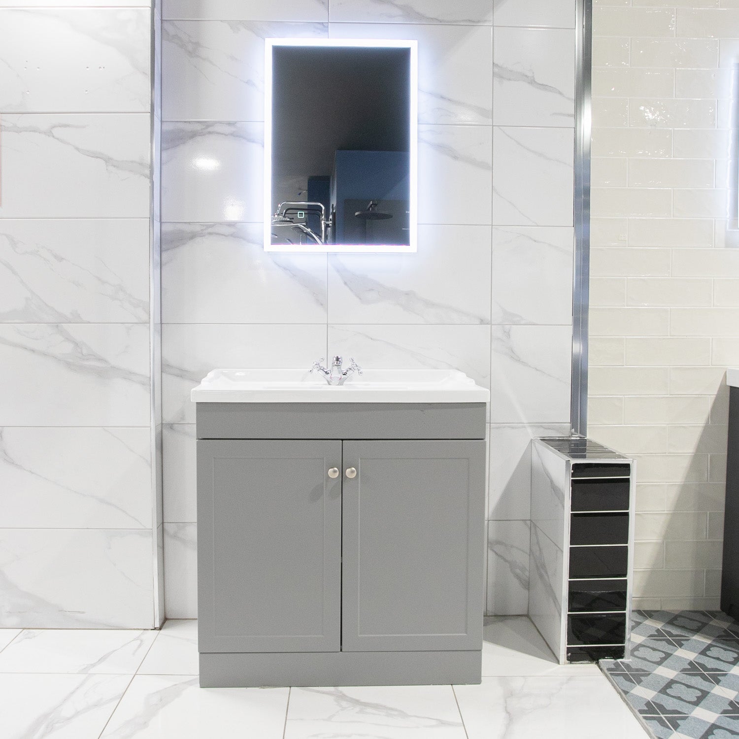 Showroom Bay 8