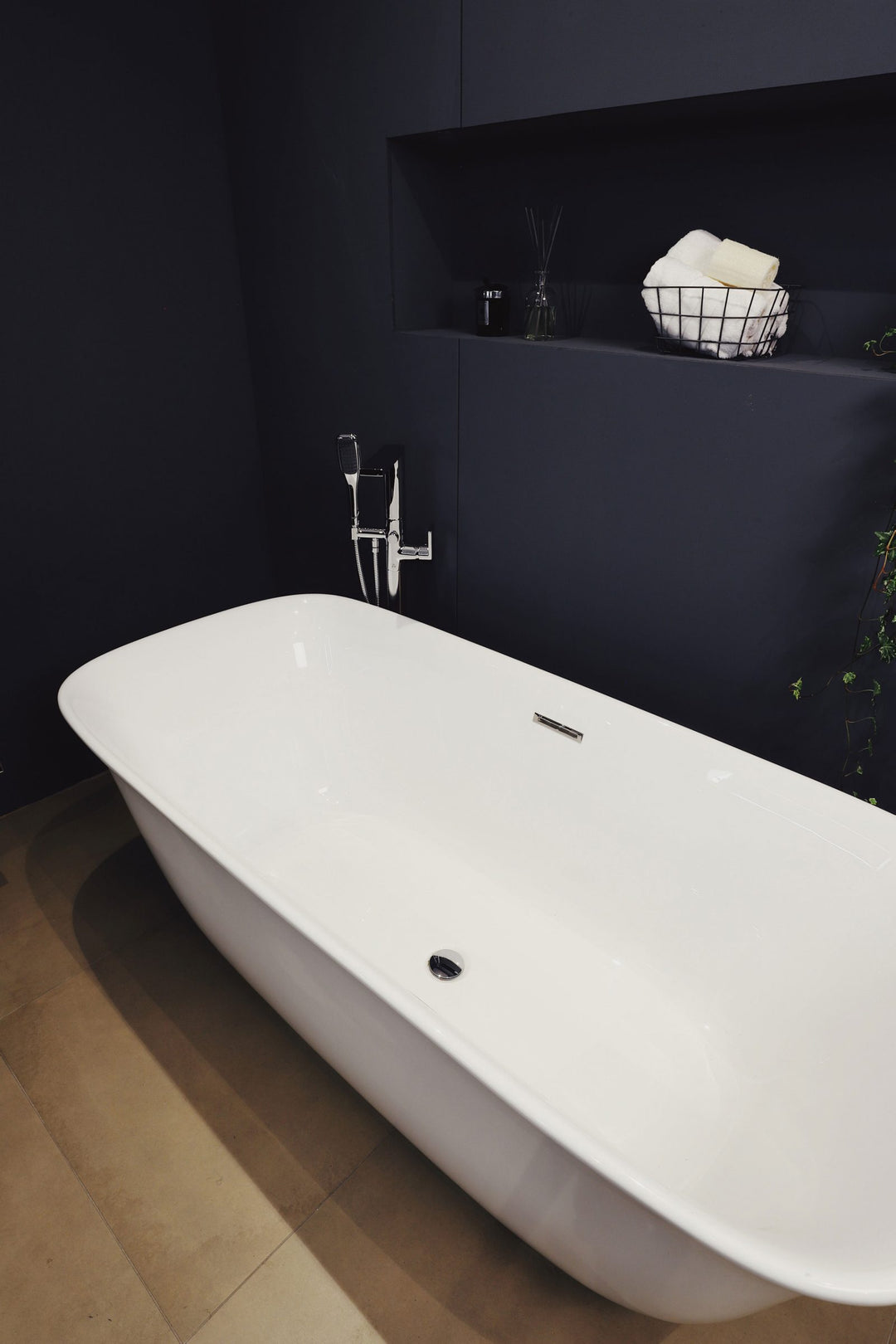 Geneva Freestanding Bath